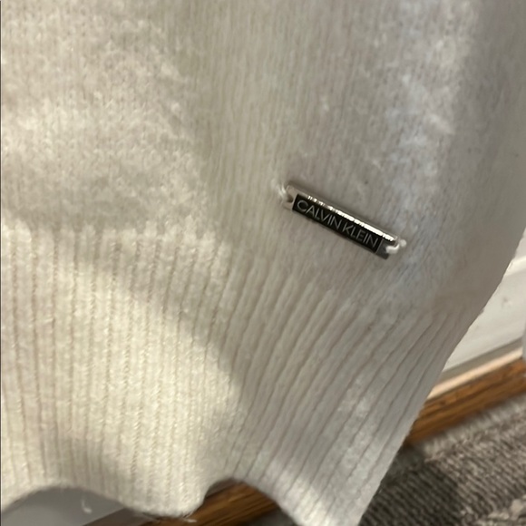 Women’s Calvin Klein White Turtleneck Sweater - Picture 3 of 4